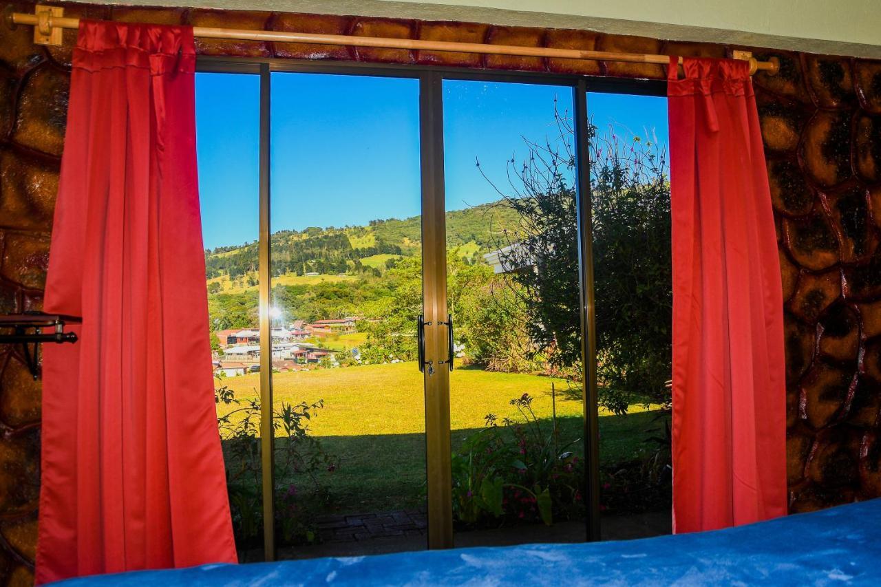 Bed and Breakfast Poas Paradise Poasito Екстер'єр фото