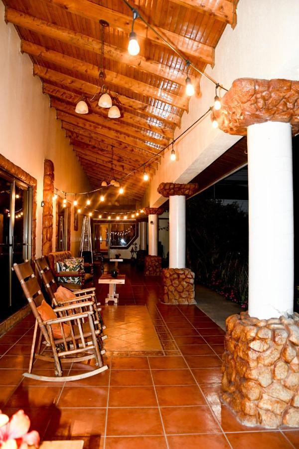 Bed and Breakfast Poas Paradise Poasito Екстер'єр фото