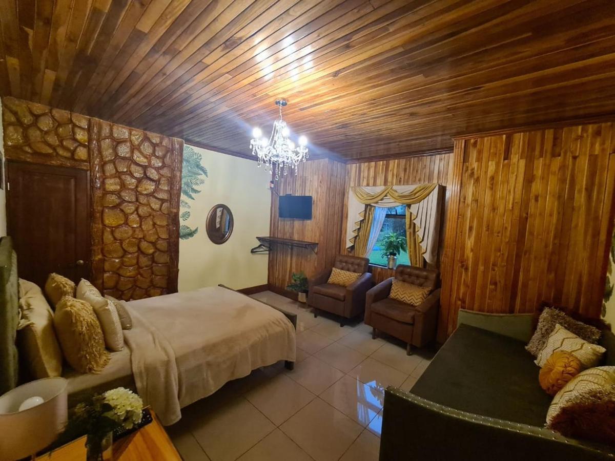 Bed and Breakfast Poas Paradise Poasito Екстер'єр фото